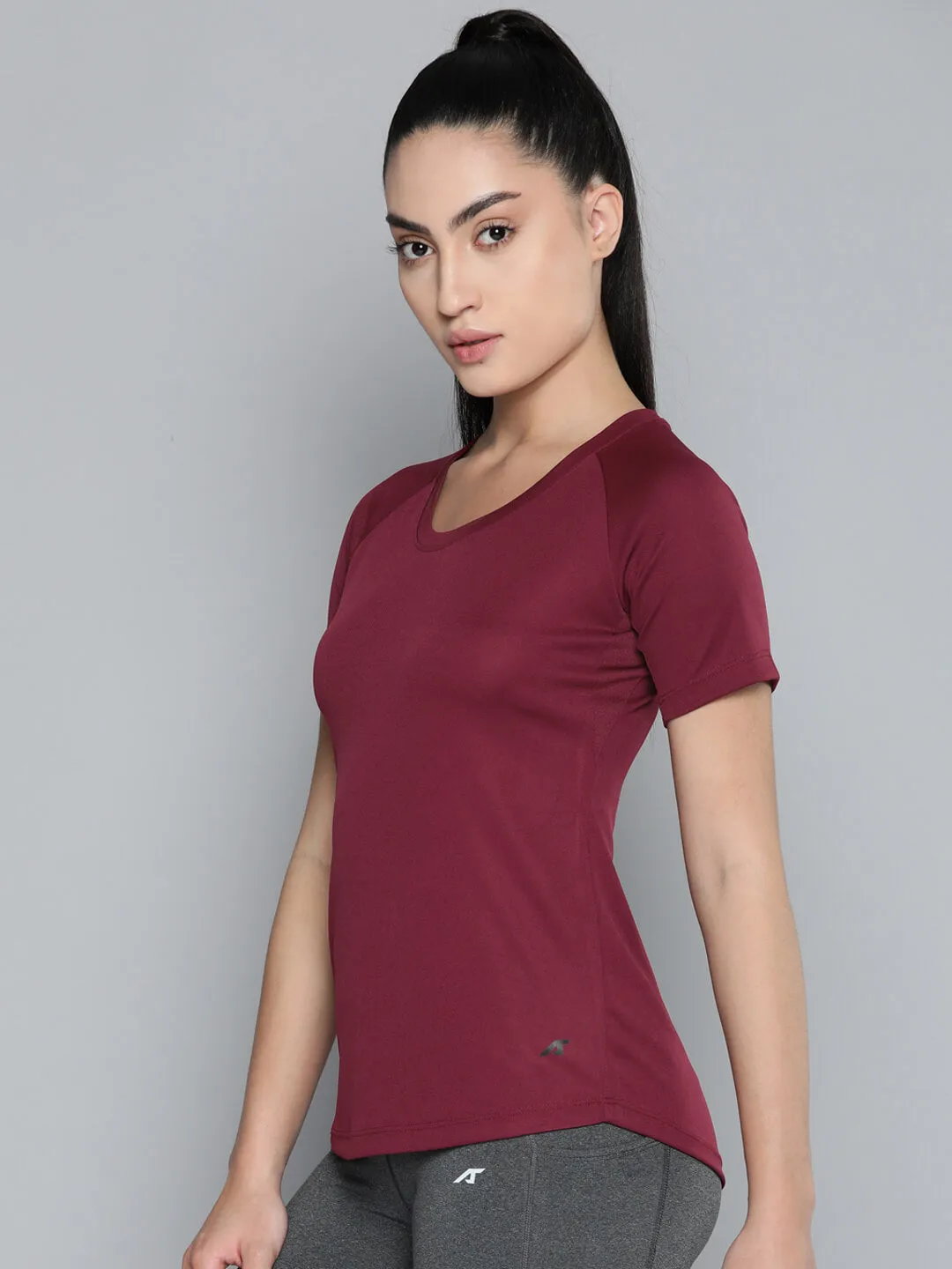 Alcis Women Red Anti Static Slim Fit Running T-shirt