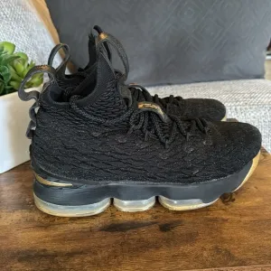 Nike LeBron XV 15 Basketball Shoes Black Metallic Gold size Y5.5